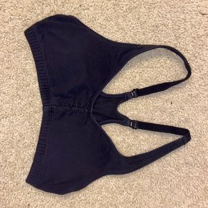 Black sports bra